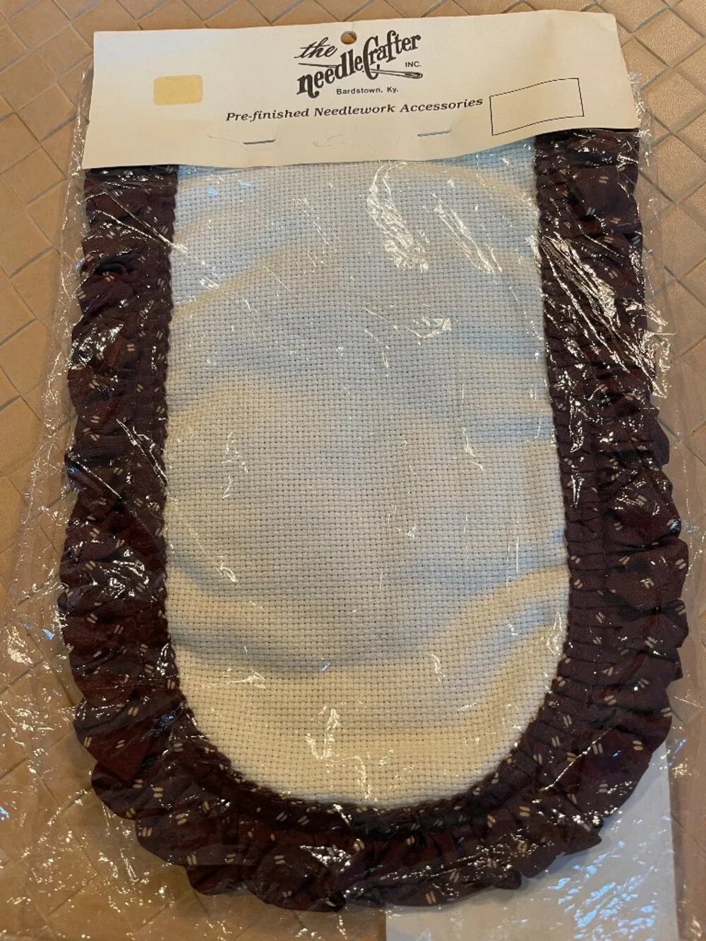 The NeedleCrafter Prefinished Decorative Hot Mitt for Counted Cross Stitch Brown